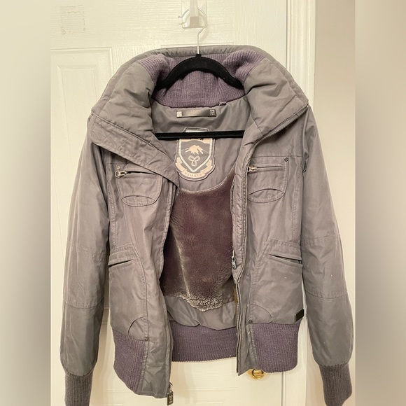 Aritzia TNA Coat- in grey; short;XS - Picture 3 of 6